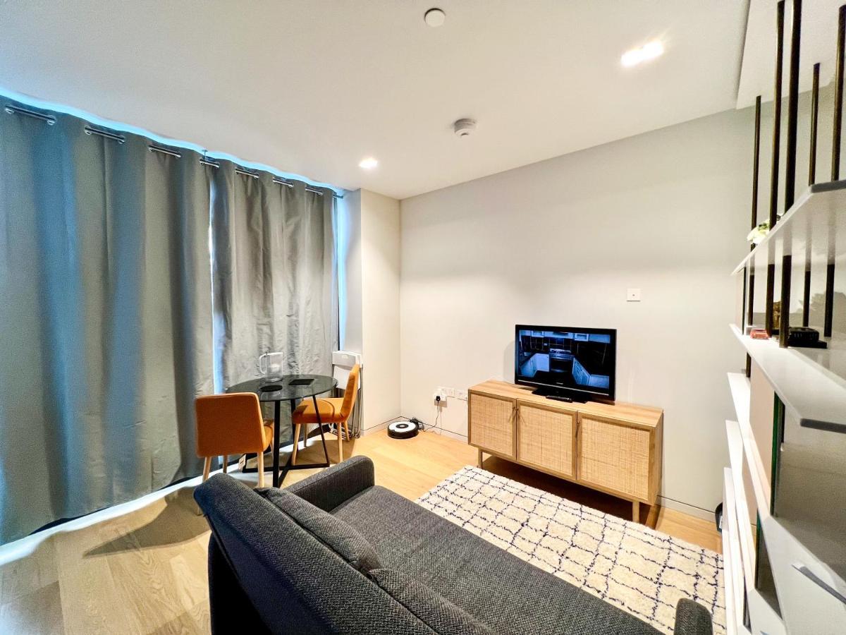 Deluxe Entire Studio Next To London Eye & Trafalgar Square Aparthotel Exterior foto