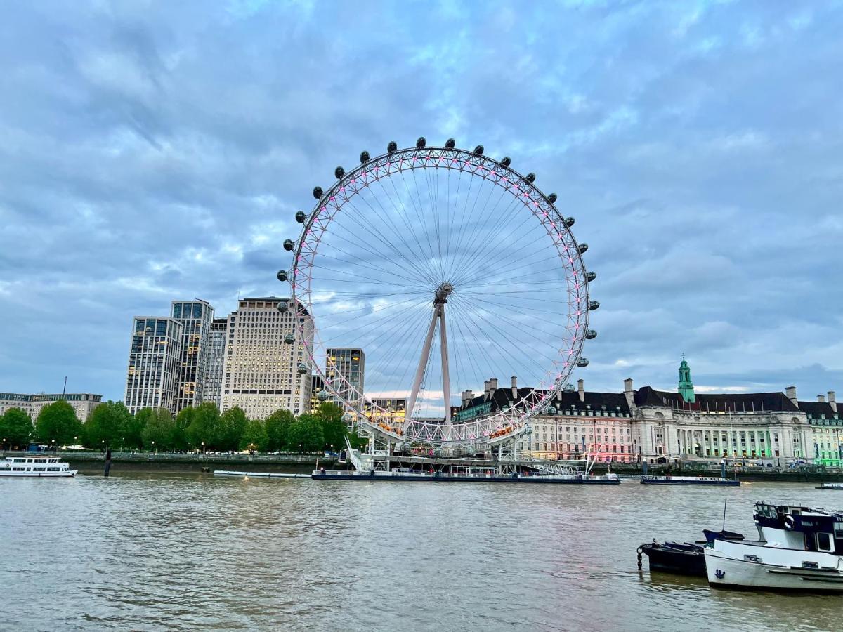 Deluxe Entire Studio Next To London Eye & Trafalgar Square Aparthotel Exterior foto